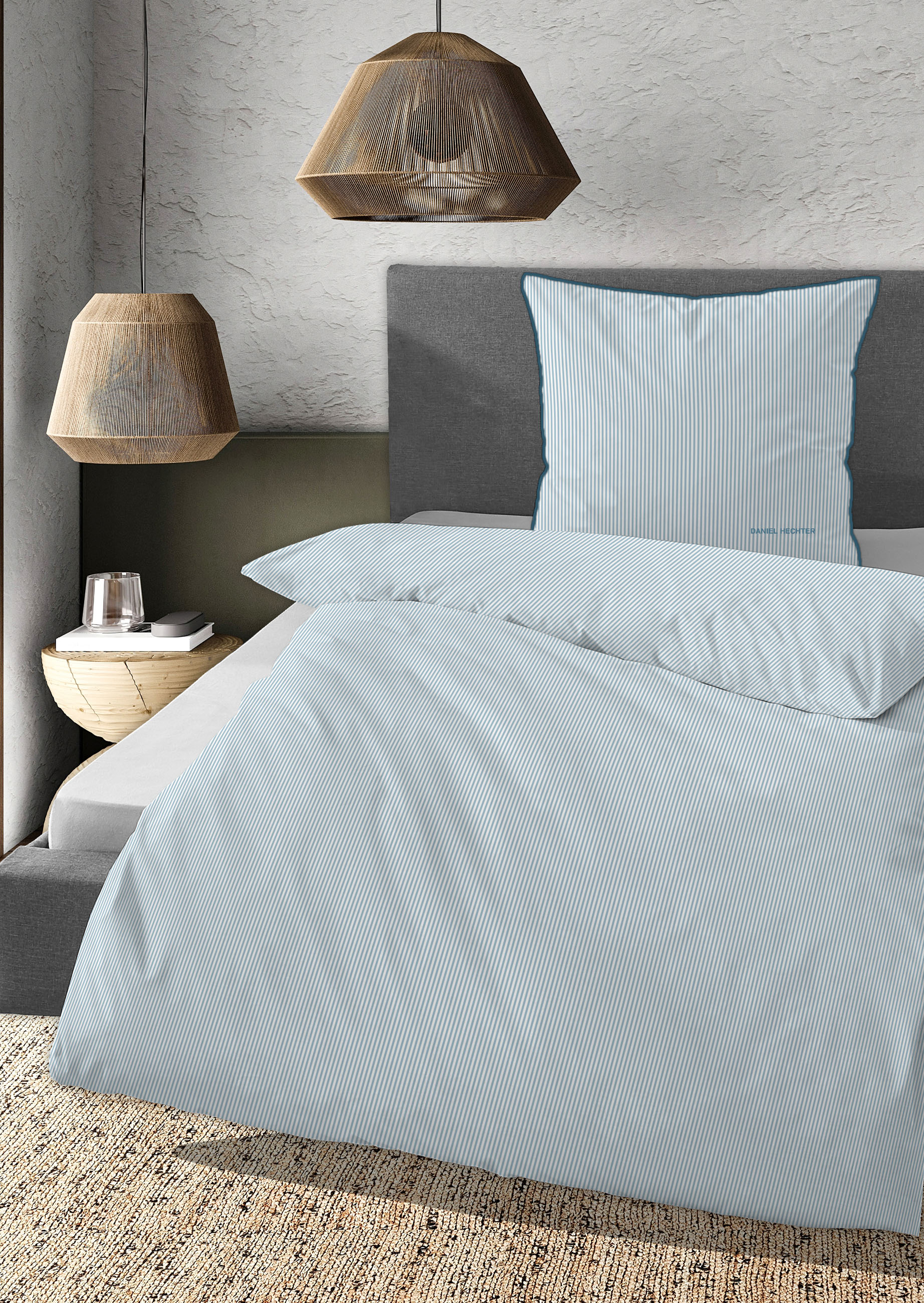 Biberna Satin 155 x 220 cm + 80 x 80 cm, taubenblau